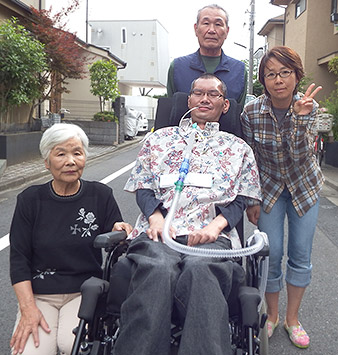 岩下さんと家族の写真